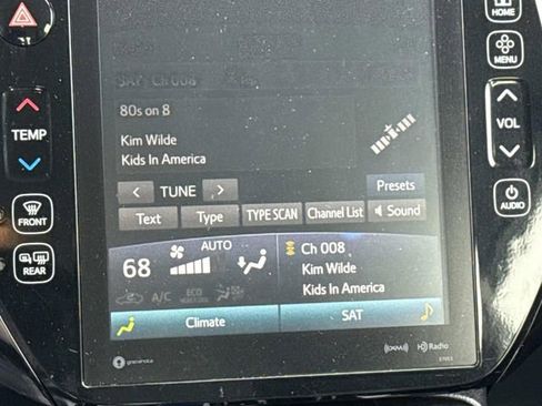 Used 2018 Toyota Prius Four Touring image 21