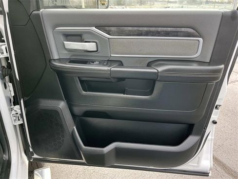 Used 2019 RAM 3500 Big Horn image 25