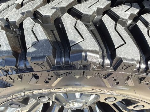 Used 2015 Ford F150 Lariat RWD image 39