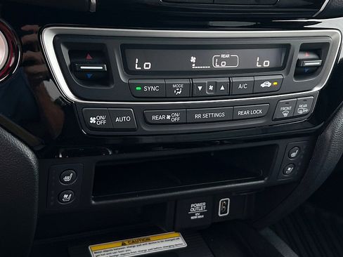 Used 2022 Honda Passport Elite image 15