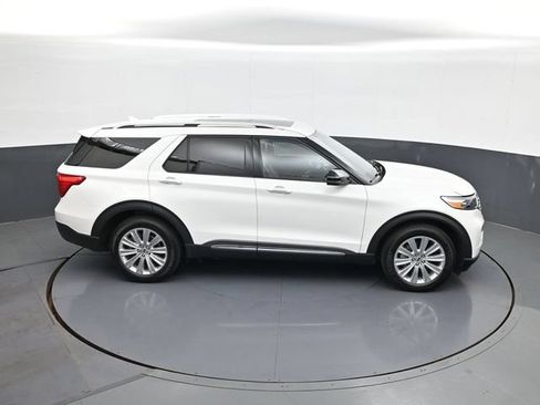 Used 2024 Ford Explorer Limited w/ Limited Technology Package AWD/4WD image 17