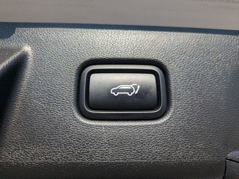 Used 2023 Hyundai Tucson Limited image 13