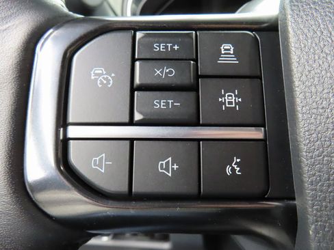 Used 2025 Ford F250 Platinum w/ FX4 Off-Road Package image 62