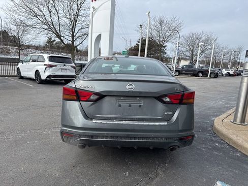 Used 2022 Nissan Altima 2.5 SR image 4