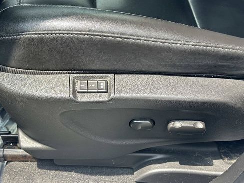 Used 2020 Buick Encore Essence AWD/4WD image 24
