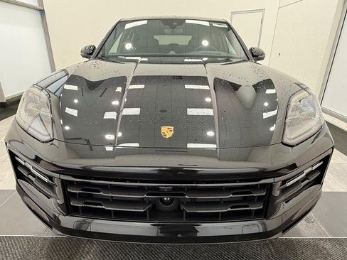 New 2026 Porsche Cayenne S image 12