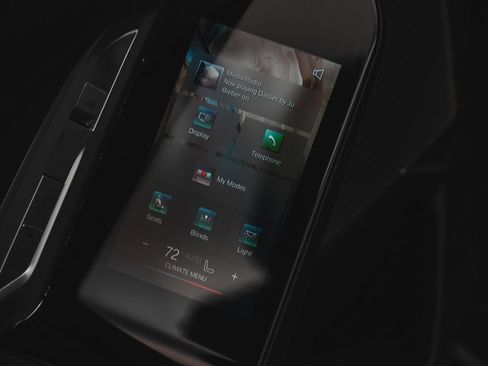 Used 2023 BMW i7 xDrive60 w/ Parking Assistance Package image 15