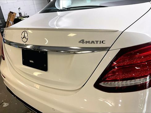Certified 2017 Mercedes-Benz E 300 4MATIC image 10