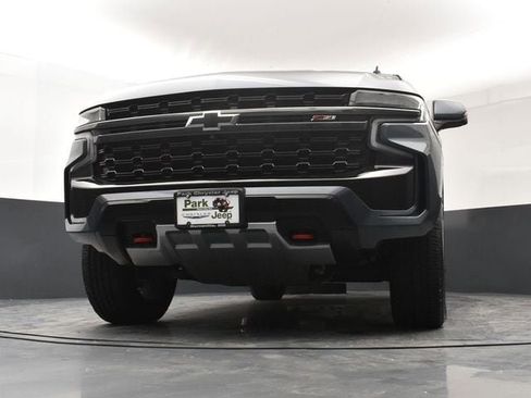 Used 2021 Chevrolet Tahoe Z71 w/ Luxury Package AWD/4WD image 20