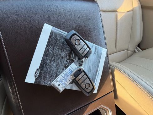 Used 2019 Ford F150 Lariat image 26