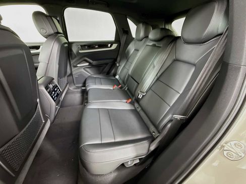 New 2026 Porsche Cayenne image 23