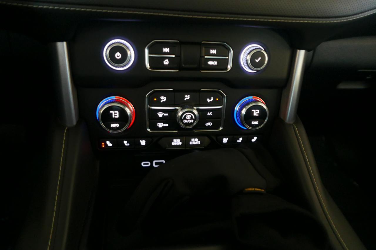Used 2022 GMC Yukon SLT w/ SLT Premium Package AWD/4WD image 17