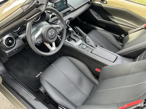 Used 2023 MAZDA MX-5 Miata Grand Touring RWD image 46