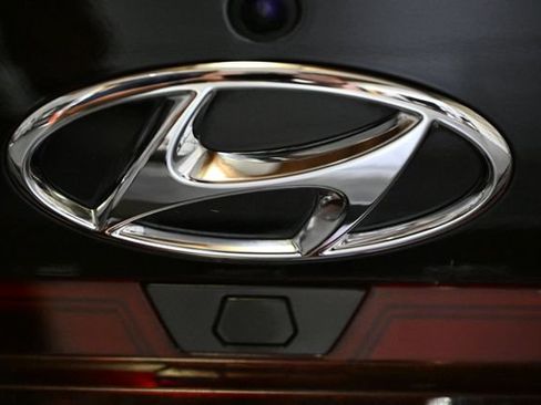 Used 2022 Hyundai Elantra SEL w/ Convenience Package FWD image 10