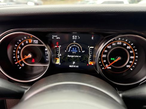 Used 2022 Jeep Gladiator Sport AWD/4WD image 9