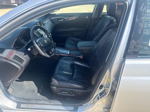 Used 2011 Toyota Avalon FWD image 15