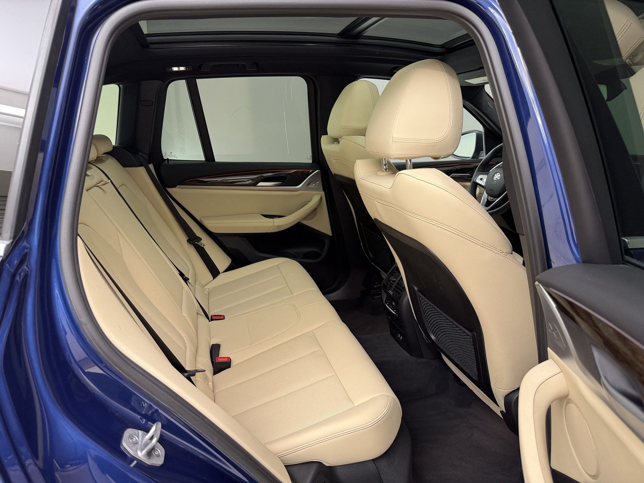 Used 2024 BMW X3 xDrive30i w/ Premium Package AWD/4WD image 30