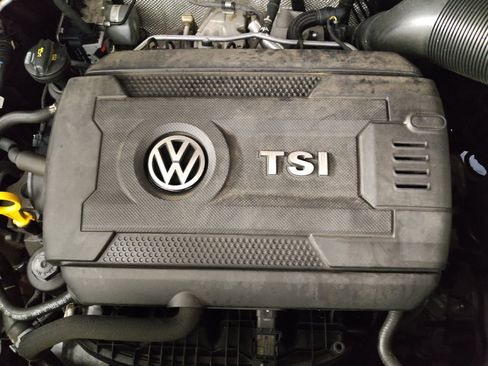 Used 2020 Volkswagen Atlas Cross Sport S image 30