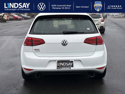Used 2017 Volkswagen GTI SE image 3