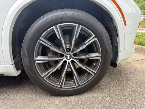Used 2023 BMW X5 xDrive40i w/ Executive Package AWD/4WD image 10