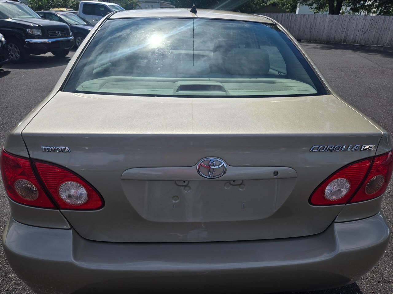 Used 2006 Toyota Corolla LE w/ Audio Value Pkg FWD image 7