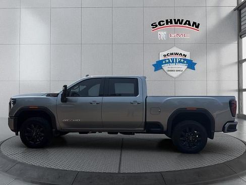 Used 2025 GMC Sierra 2500 AT4 AWD/4WD image 7