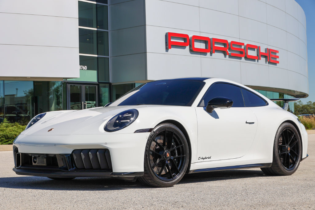 Certified 2026 Porsche 911 Carrera GTS RWD image 9