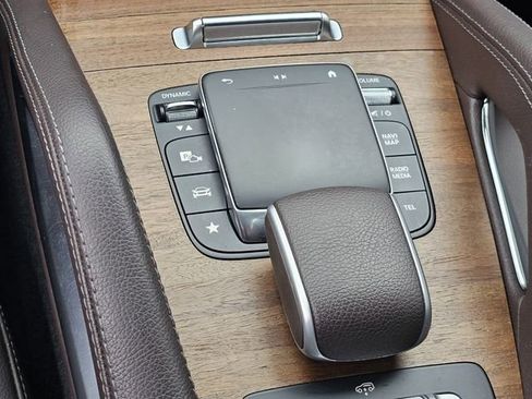 Used 2023 Mercedes-Benz GLS 450 4MATIC image 25