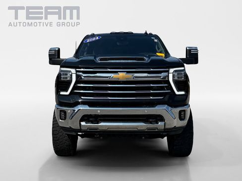 Used 2024 Chevrolet Silverado 2500 LTZ w/ LTZ Premium Package AWD/4WD image 2