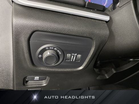 Used 2024 Jeep Grand Cherokee Laredo X AWD/4WD image 24