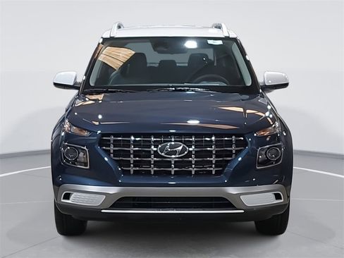 New 2026 Hyundai Venue SEL image 2
