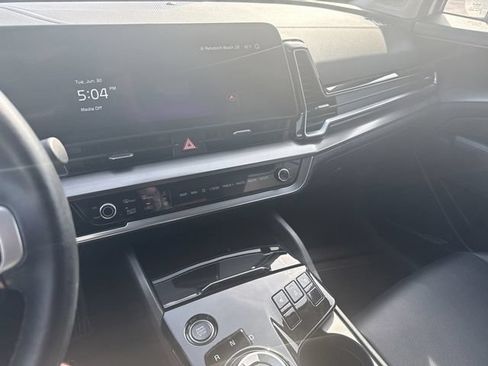 Used 2023 Kia Sportage EX AWD/4WD image 10
