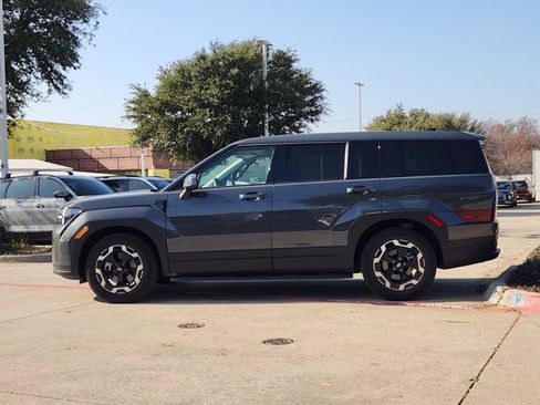 Used 2025 Hyundai Santa Fe SE image 4