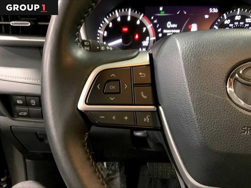 Used 2024 Toyota Highlander XLE image 23