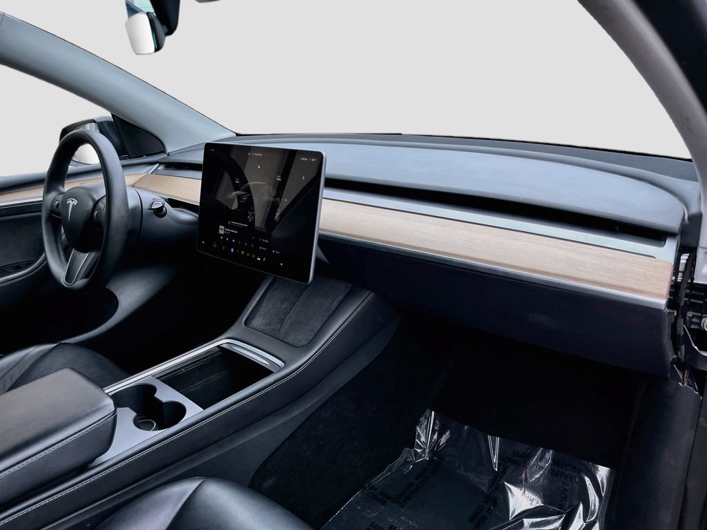 Used 2023 Tesla Model Y Long Range AWD/4WD image 29