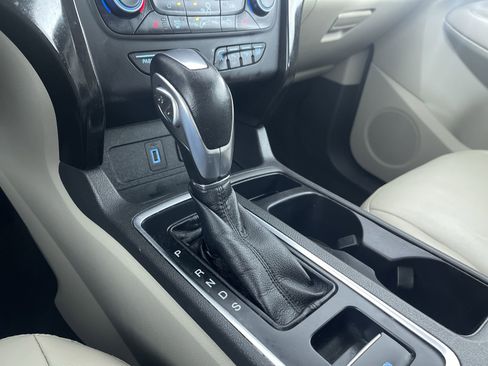 Used 2019 Ford Escape Titanium image 22