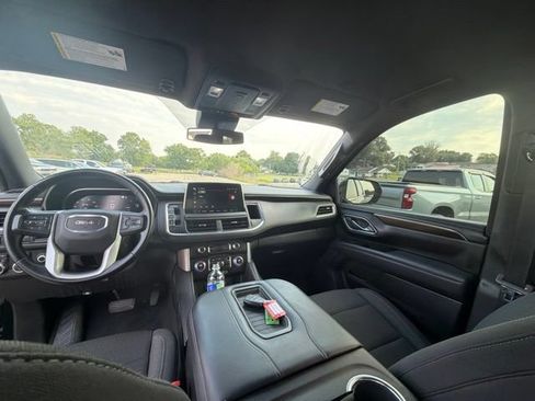 Used 2023 GMC Yukon SLE AWD/4WD image 11