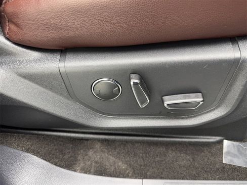 Used 2022 Ford Expedition Max Limited image 52