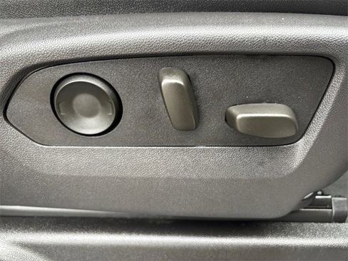 Used 2025 Chevrolet Tahoe Z71 image 38