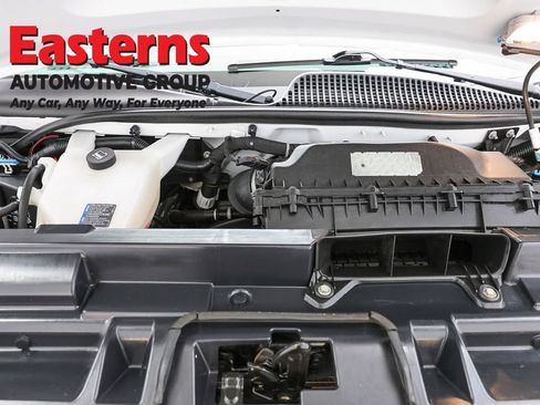 Used 2019 Chevrolet Express 2500 w/ Driver Convenience Package RWD image 7