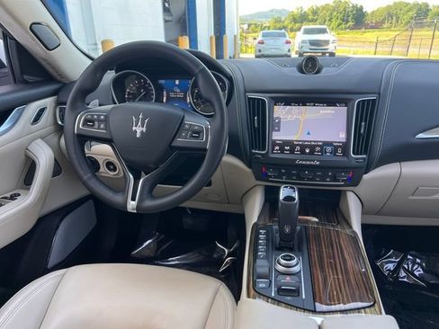 Used 2019 Maserati Levante S GranLusso AWD/4WD image 16