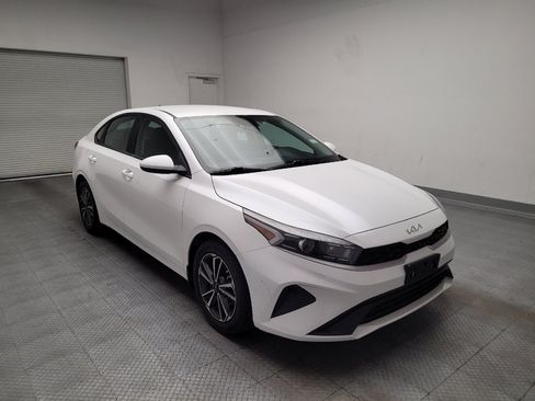 Used 2022 Kia Forte LXS FWD image 13