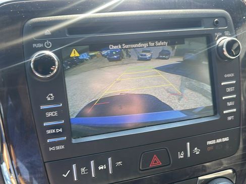 Used 2017 Buick Enclave Leather AWD/4WD image 30