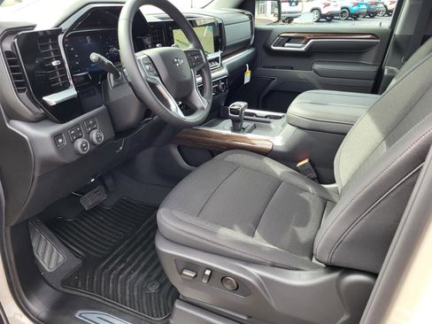 New 2026 Chevrolet Silverado 1500 RST w/ Z71 Off-Road Package AWD/4WD image 14