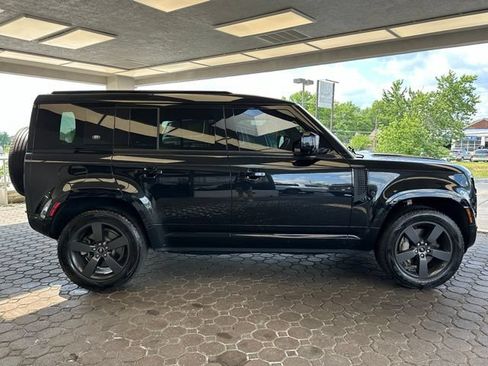 Used 2022 Land Rover Defender 110 X-Dynamic HSE AWD/4WD image 4