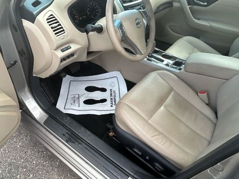 Used 2015 Nissan Altima 2.5 SL w/ Technology Package FWD image 10