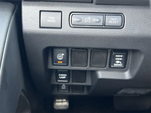 New 2025 Nissan Frontier SV w/ SV Convenience Package image 16