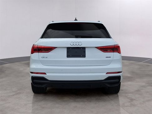 Certified 2025 Audi Q3 2.0T Premium w/ Convenience Package image 5