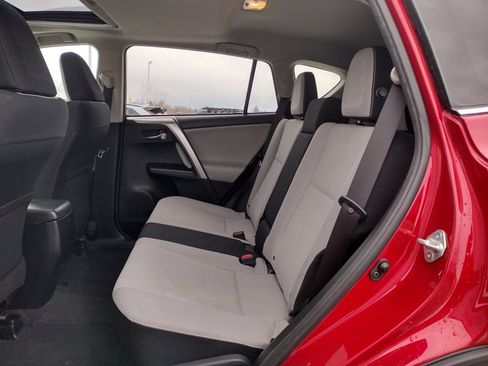 Used 2016 Toyota RAV4 XLE image 8