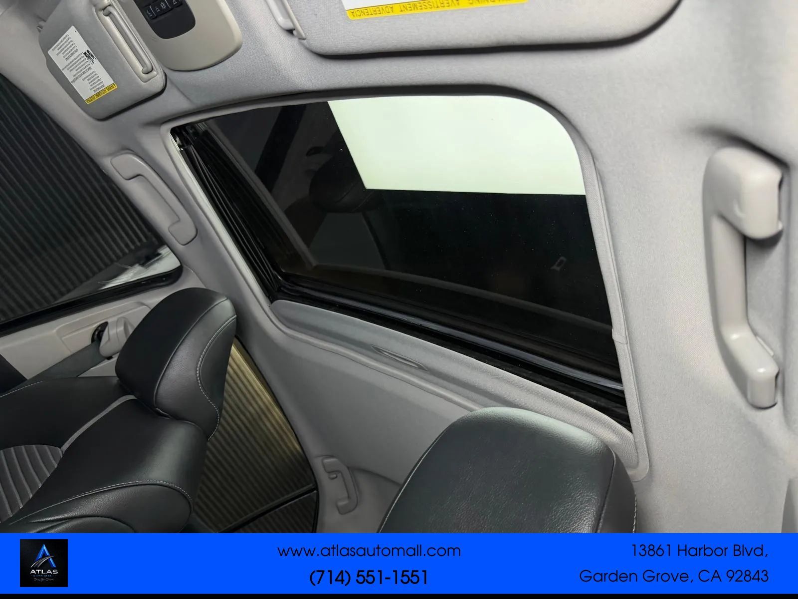 Used 2018 Toyota Camry SE w/ Moonroof Package FWD image 28